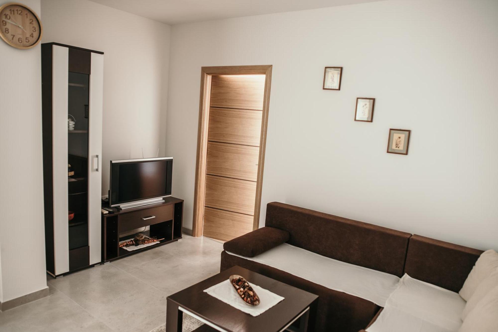 Apartman Krznaric Zupanja Ngoại thất bức ảnh